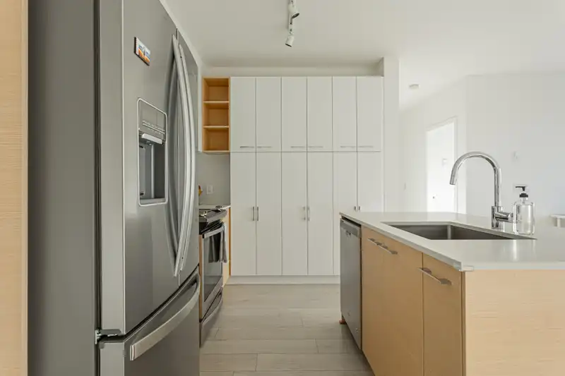 526 13963 105 BOULEVARD - photo 4 of 40