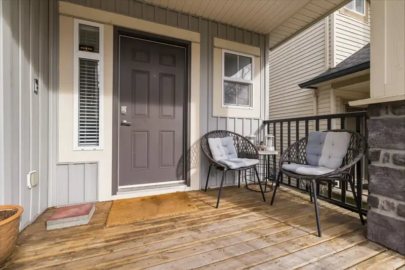 16539 59A AVENUE - photo 4 of 40