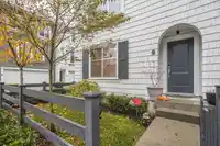 1 10433 158 STREET - thumbnail 2