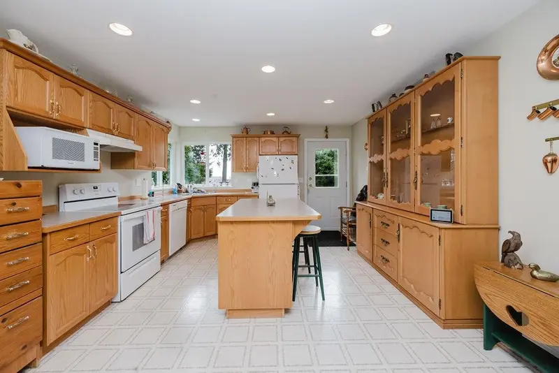 5809 ANCHOR ROAD - photo 4 of 25