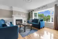 17460 61B AVENUE - thumbnail 2