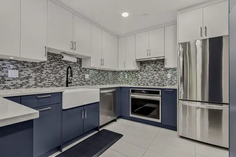 5 13918 58 AVENUE - photo 2 of 24