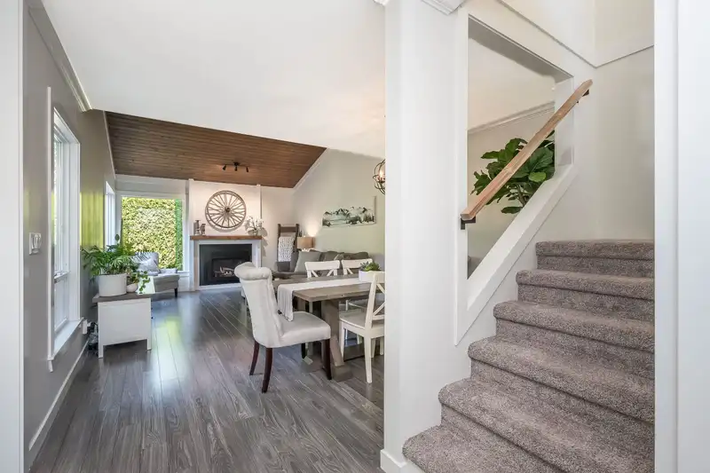 6189 W GREENSIDE DRIVE - photo 3 of 40