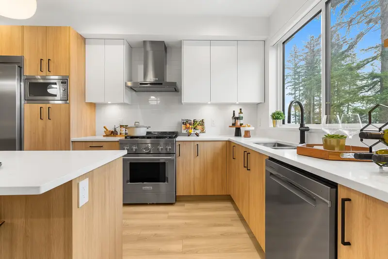 24 17538 100 AVENUE - photo 3 of 17