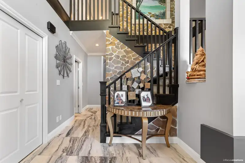 14818 76 AVENUE - photo 3 of 37