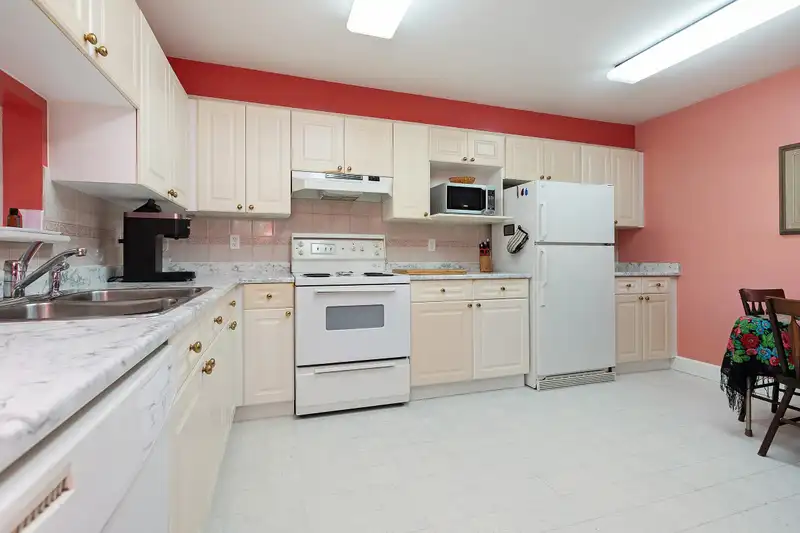 213 9942 151 STREET - photo 4 of 23