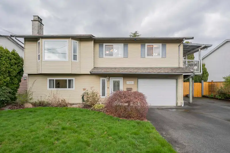 17093 60 AVENUE - photo 3 of 33