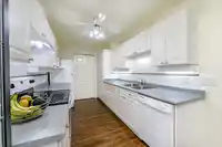 211 16085 83RD AVENUE - thumbnail 17