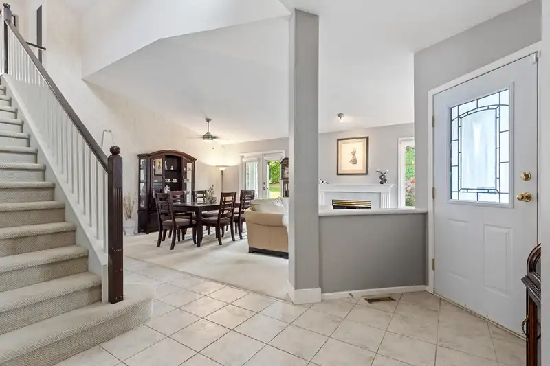 27 6488 168 STREET - photo 4 of 40