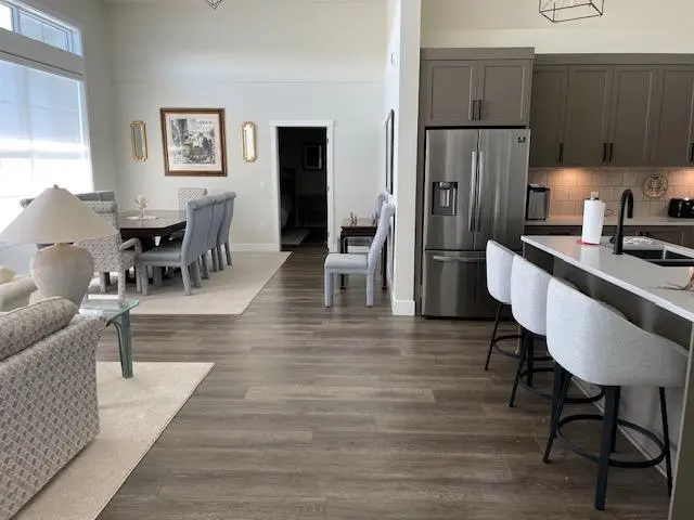 610 22638 119TH AVENUE - photo 1 of 8