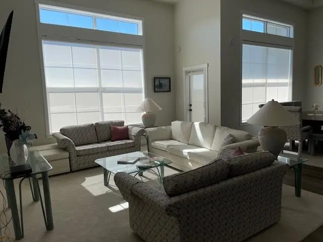 610 22638 119TH AVENUE - photo 4 of 8