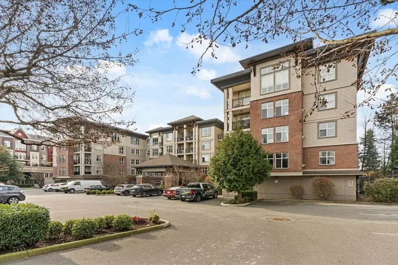 207 8955 EDWARD STREET - photo 2 of 25