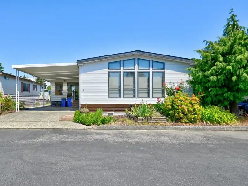 9 8670 156 STREET - photo 1 of 23