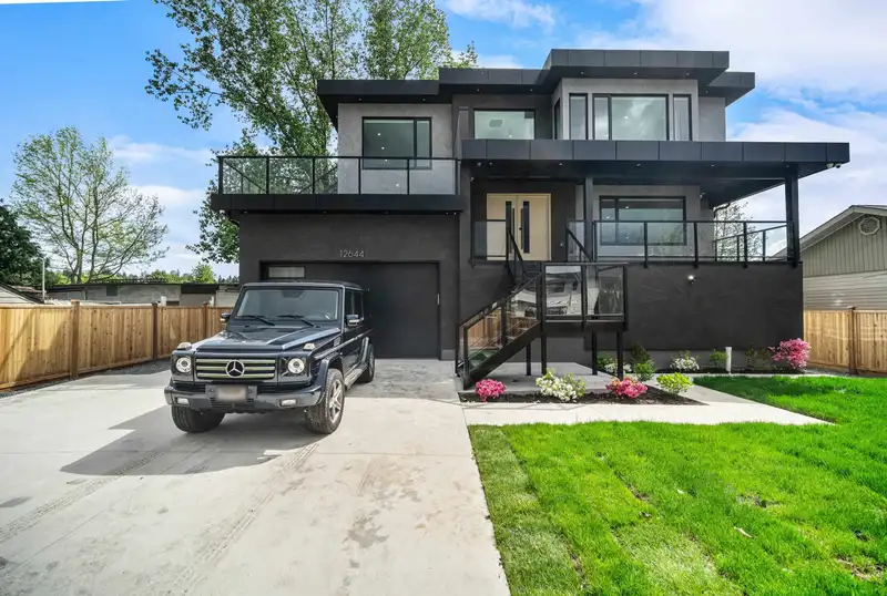 12644 113B AVENUE - photo 1 of 40