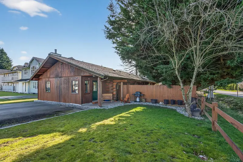 27210 26B AVENUE - photo 1 of 25