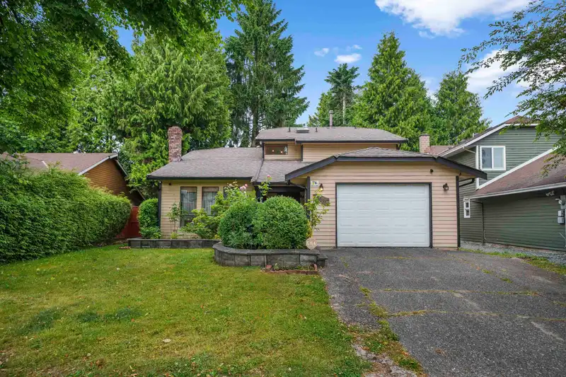 15667 98A AVENUE - photo 1 of 25