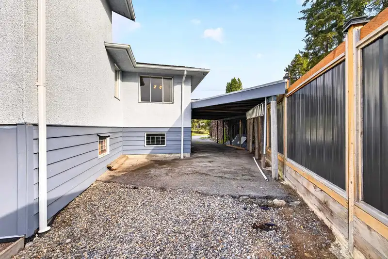 12614 102 AVENUE - photo 4 of 25