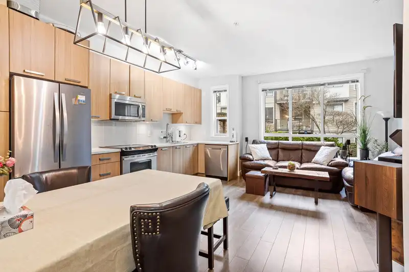 106 10477 154 STREET - photo 4 of 32