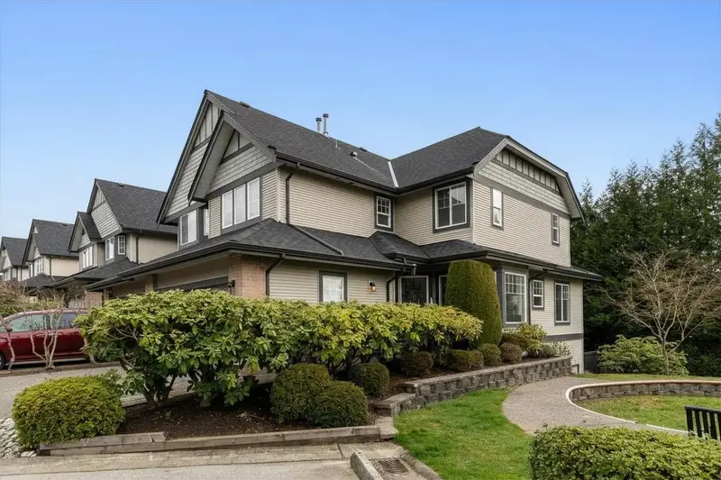 27 1765 PADDOCK DRIVE - photo 2 of 25