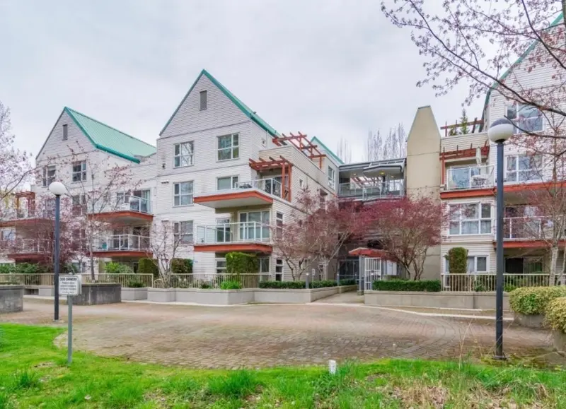 A303 9868 WHALLEY BOULEVARD - photo 3 of 25