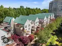 A303 9868 WHALLEY BOULEVARD - thumbnail 4