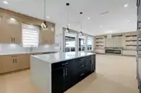 15683 107 AVENUE - thumbnail 10