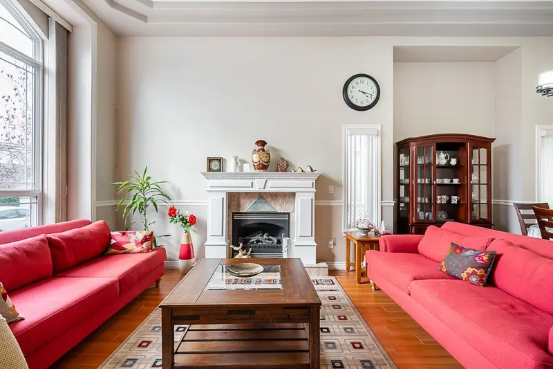 8358 144 STREET - photo 2 of 25