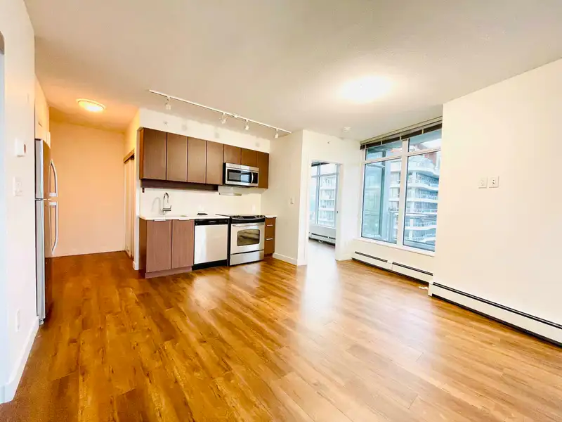 2212 13308 CENTRAL AVENUE - photo 4 of 16