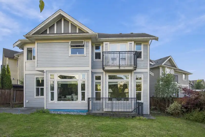 6088 163A STREET - photo 2 of 25