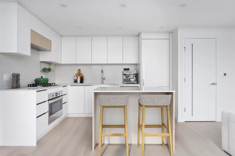 1904 13573 98A AVENUE - photo 1 of 15