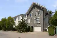 44 18681 68 AVENUE - thumbnail 2