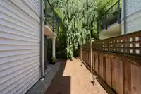 44 18681 68 AVENUE - thumbnail 35