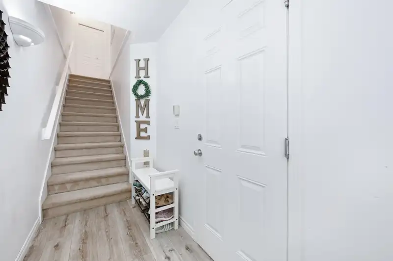 48 18828 69 AVENUE - photo 4 of 31
