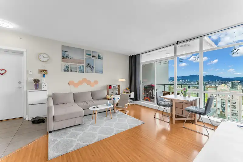 1802 13399 104 AVENUE - photo 1 of 24