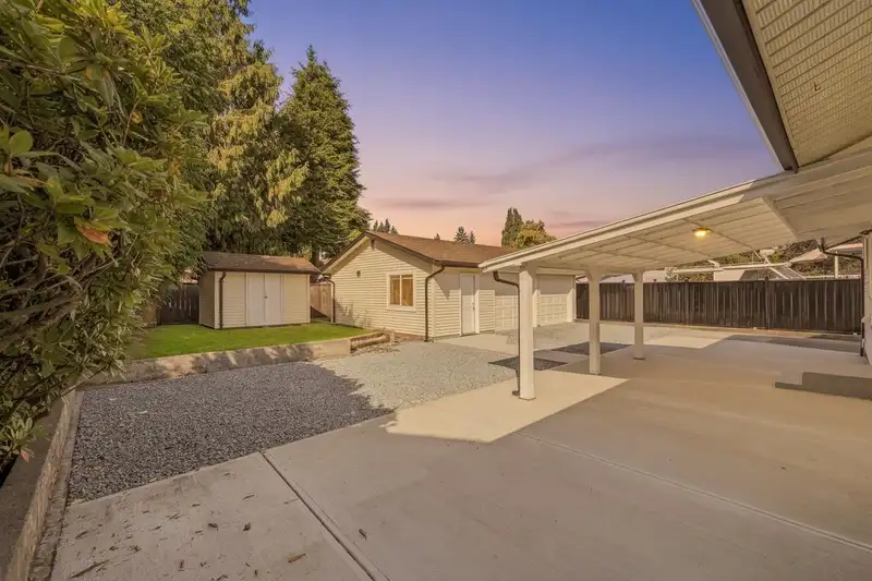 11055 ORIOLE DRIVE - photo 3 of 35