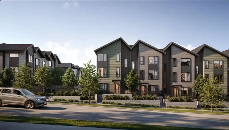 87 7273 183 STREET - photo 2 of 8