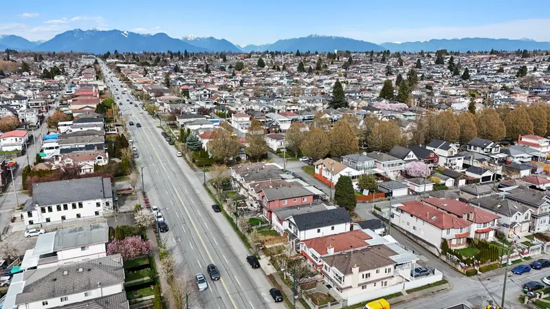 7656 MAIN STREET - photo 2 of 25