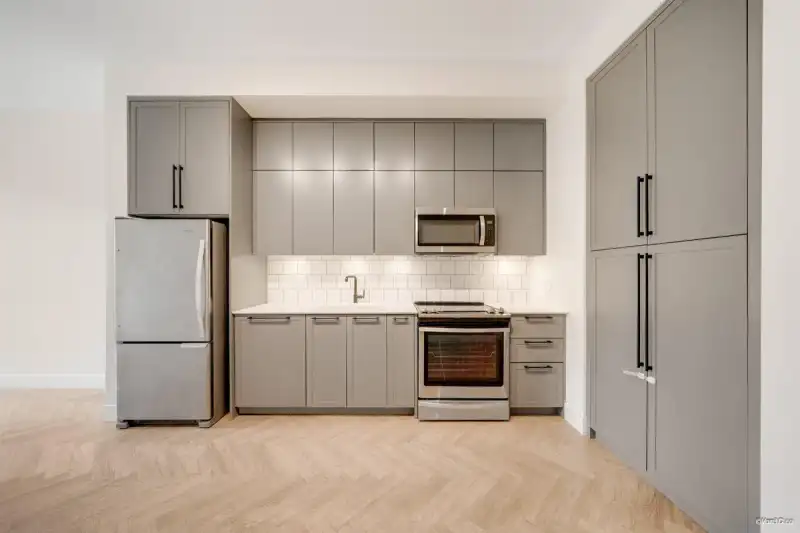 114 10168 149 STREET - photo 1 of 23