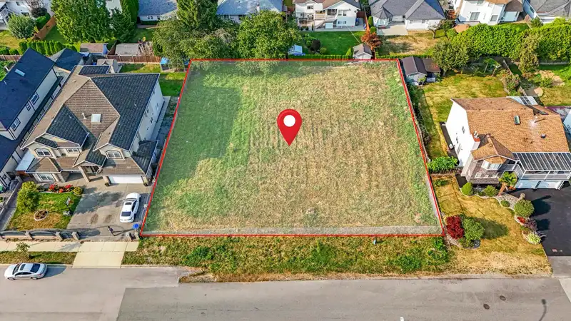 15481 91 AVENUE - photo 3 of 12