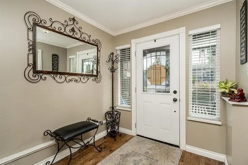 8095 138 STREET - photo 4 of 29