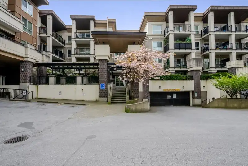 309 9655 KING GEORGE BOULEVARD - photo 1 of 32
