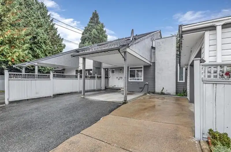6613 134 STREET - photo 2 of 16