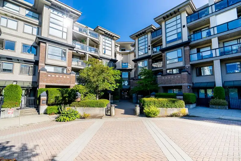418 10866 CITY PARKWAY - photo 3 of 35