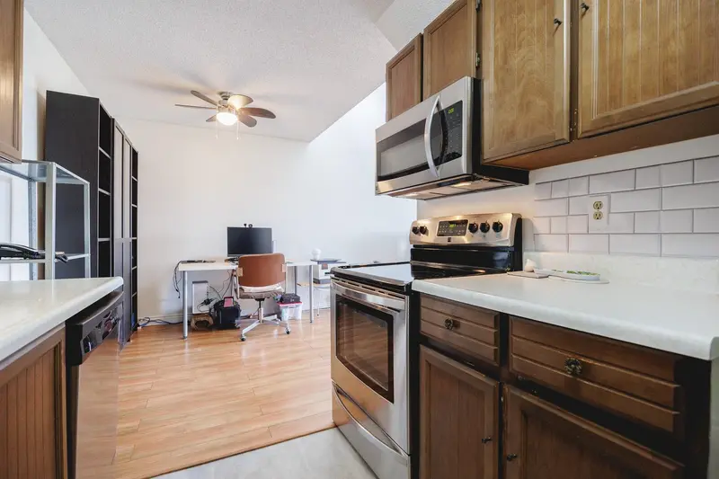 342 2821 TIMS STREET - photo 4 of 25