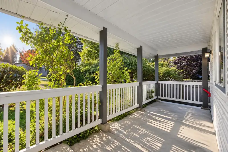 14287 73A AVENUE - photo 4 of 25