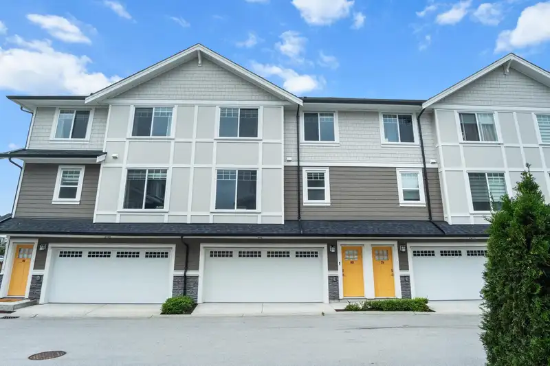 80 19501 74 AVENUE - photo 1 of 40