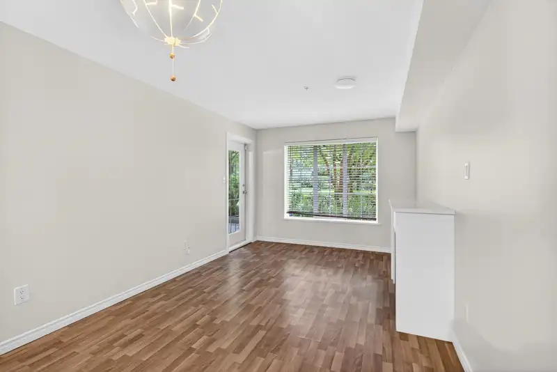 105 14859 100 AVENUE - photo 4 of 37