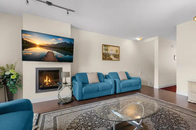 138 6299 144 STREET - photo 4 of 34