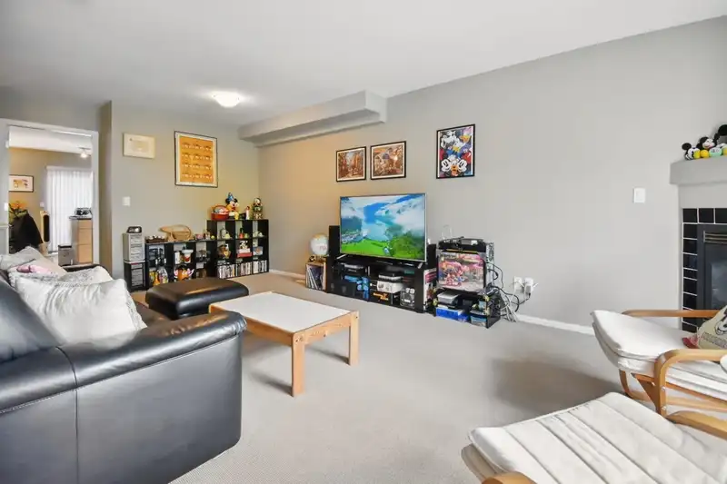 46 12110 75A AVENUE - photo 4 of 20