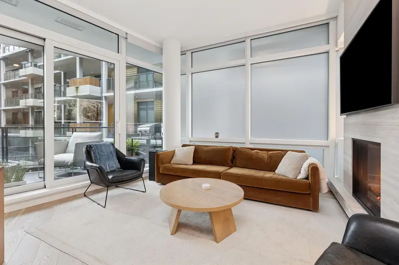 401 6699 NELSON AVENUE - photo 2 of 24